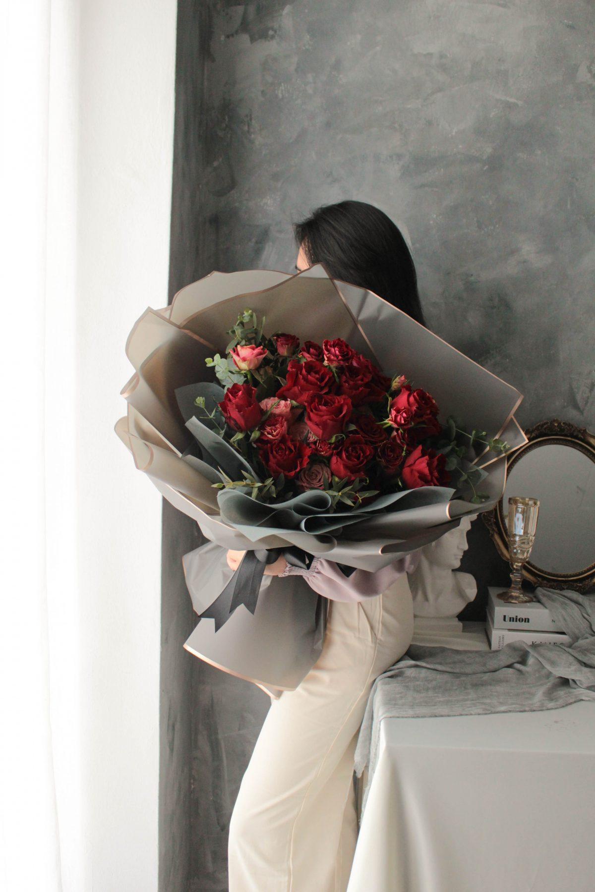 Bespoke flower bouquet, red roses bouquet, florist seremban 2